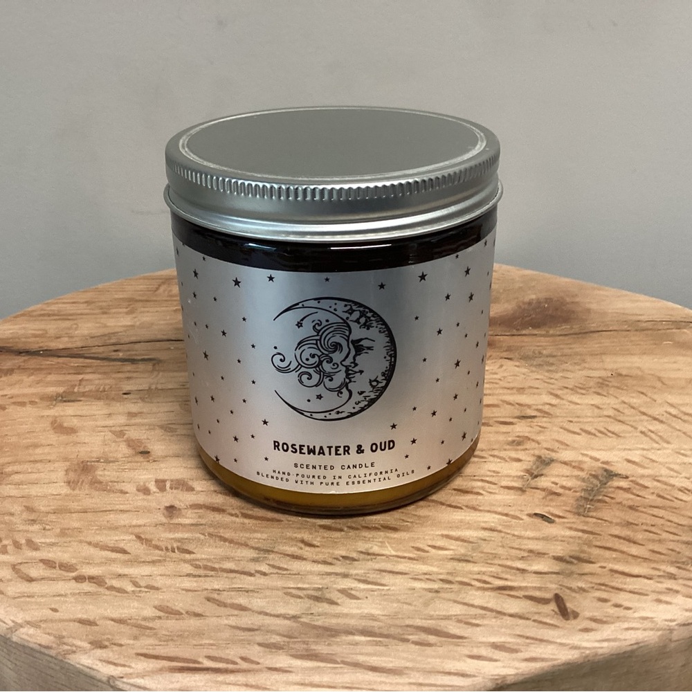 🟤 New & Hand Poured - Rosewater & Oud Scented Candle in Glass Jar and Lid - Picture 2 of 13
